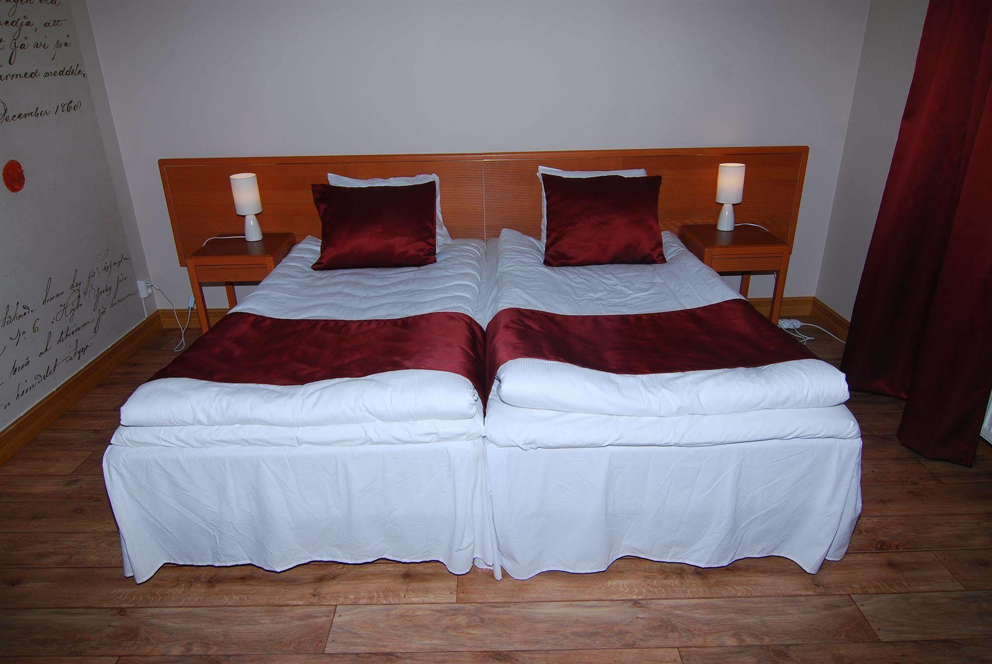 סאנדביקן Hoegbo Hotell Skommarsgarden מראה חיצוני תמונה