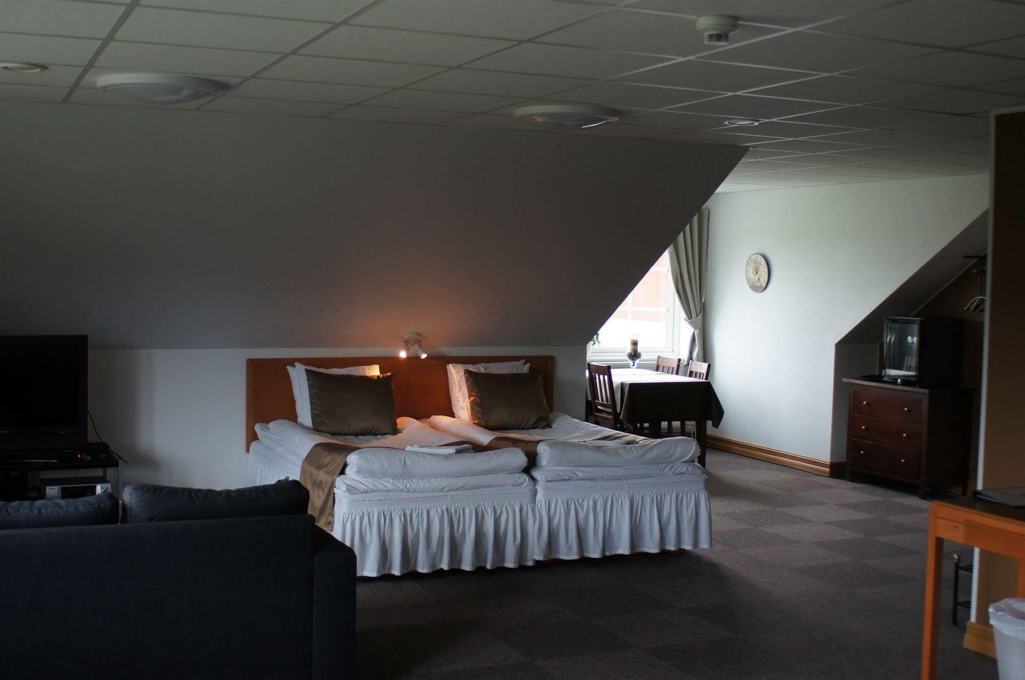 סאנדביקן Hoegbo Hotell Skommarsgarden מראה חיצוני תמונה